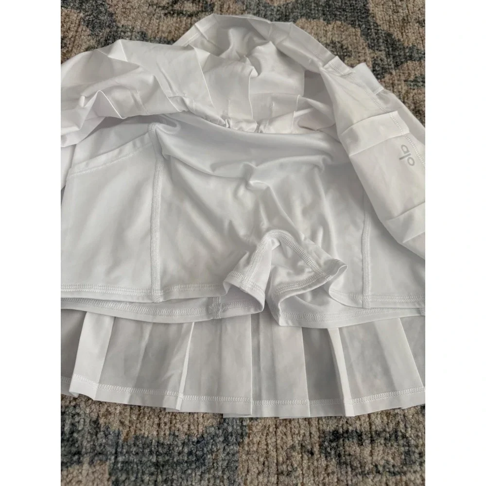 ALO YOGA‎ Varsity Tennis Skirt inWhite Size Small Pristine Condition